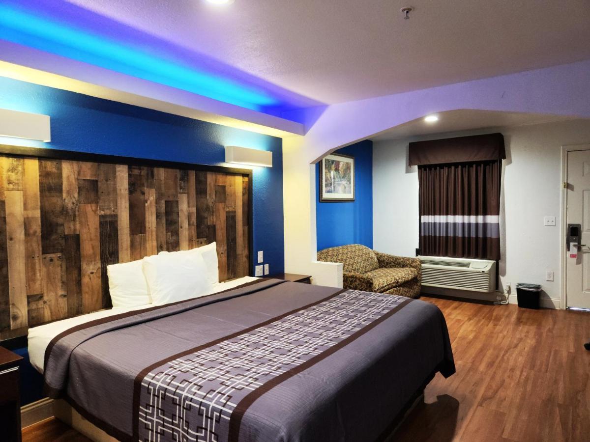 Express Inn Tomball Buitenkant foto
