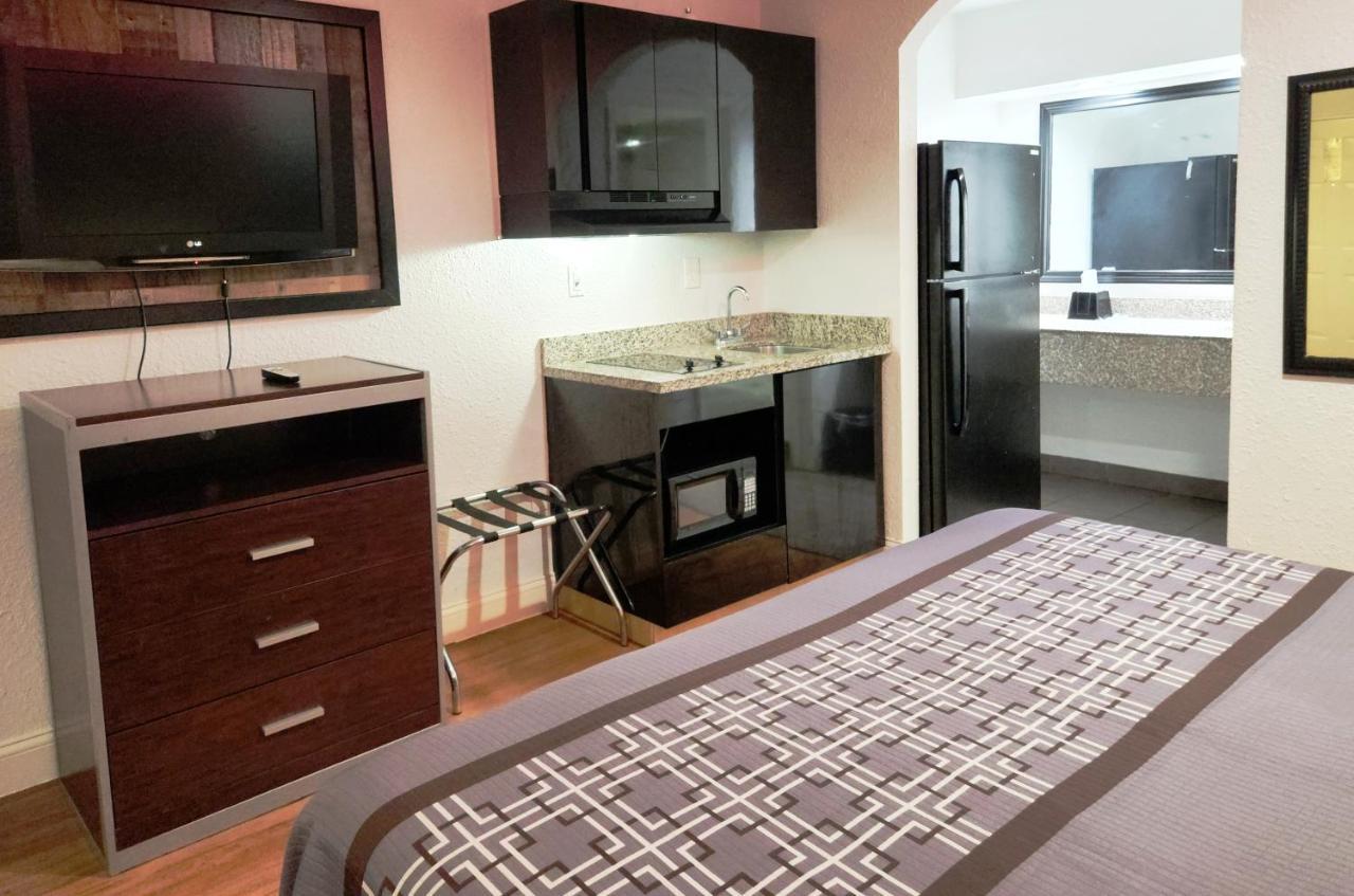 Express Inn Tomball Buitenkant foto