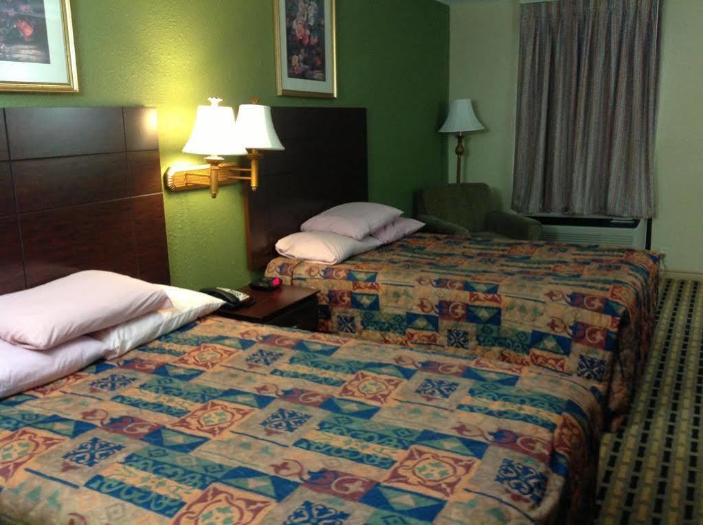 Express Inn Tomball Buitenkant foto