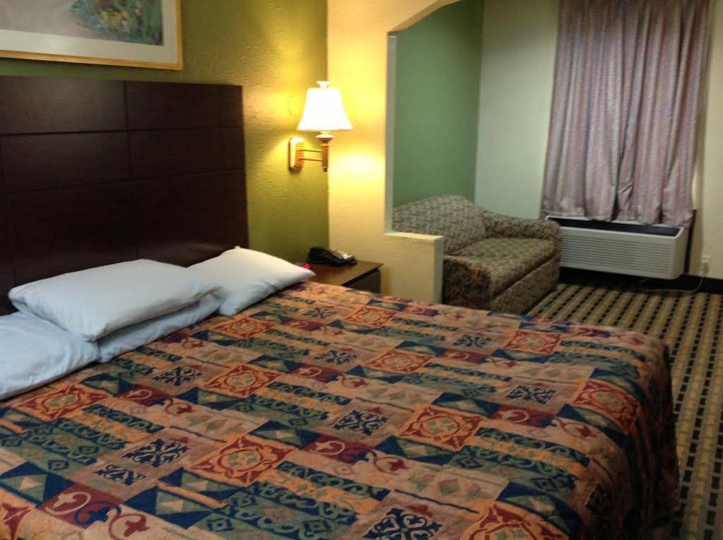 Express Inn Tomball Buitenkant foto